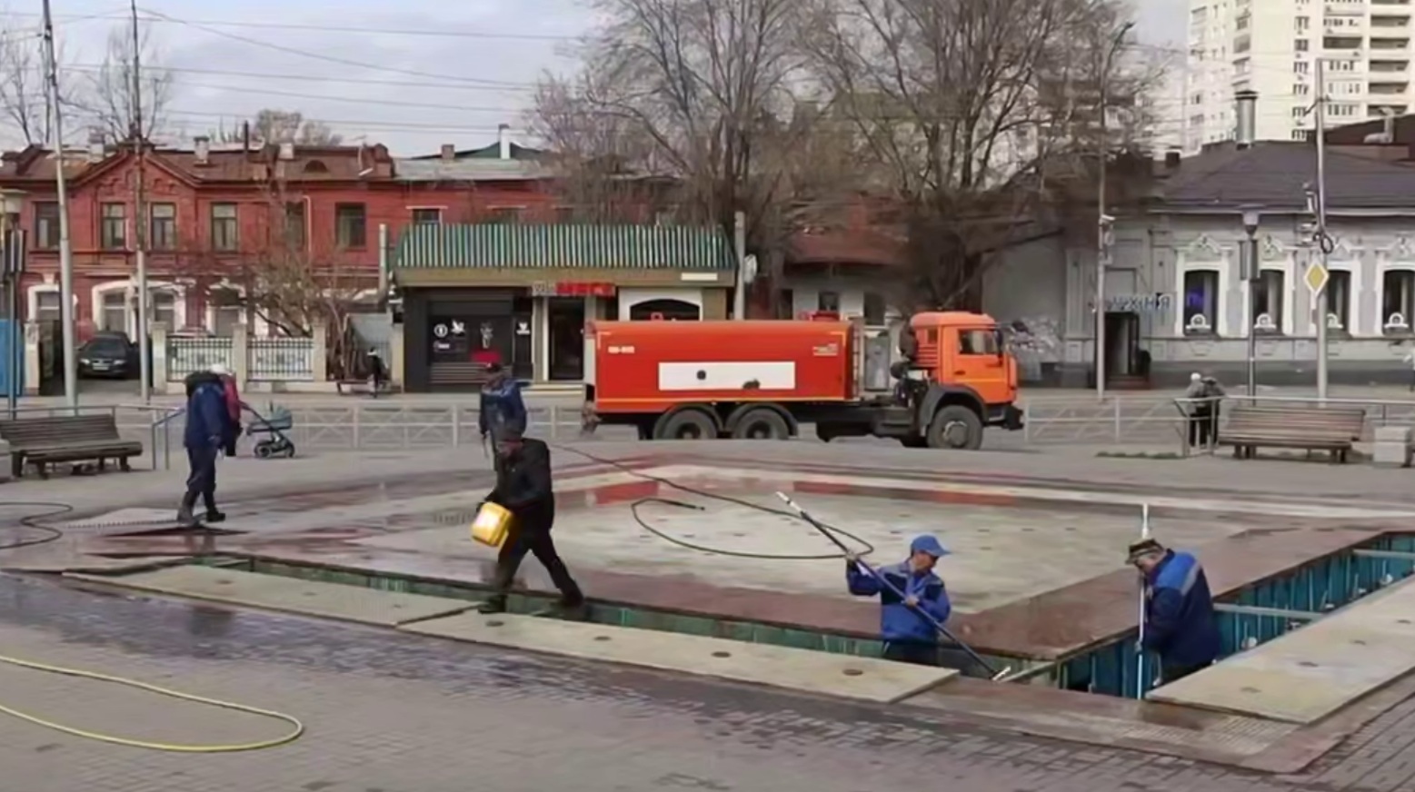 Стало известно, когда в Саратове заработают фонтаны Стало известно, когда в Саратове заработают фонтаны